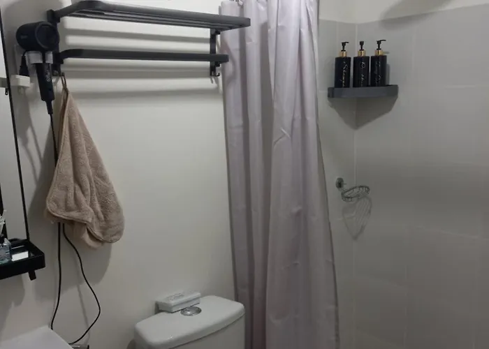 Spacious Staycation In Pasig Urban Metro Escape شقة